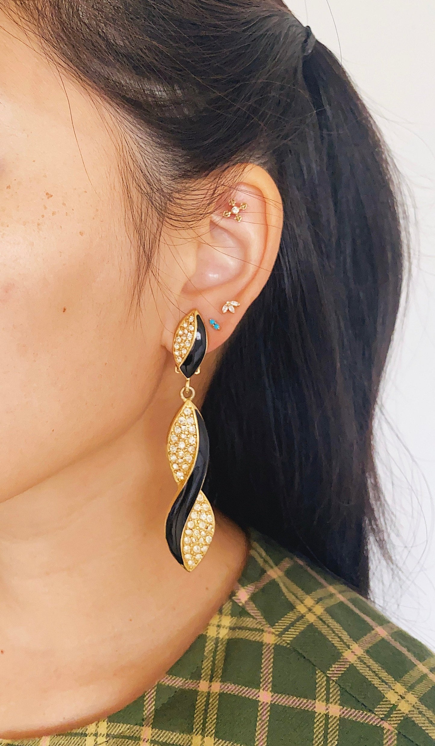 Vintage Bijoux Design Ribbon Rhinestone Earrings