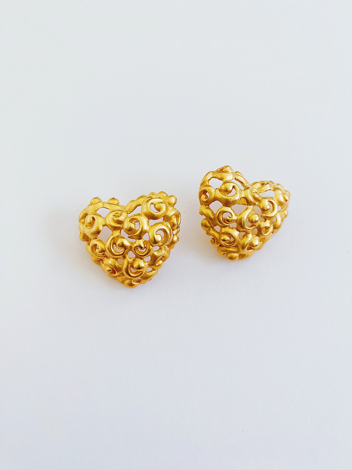 Signed Anne Klein vintage matte gold heart earrings 80s jewelry.