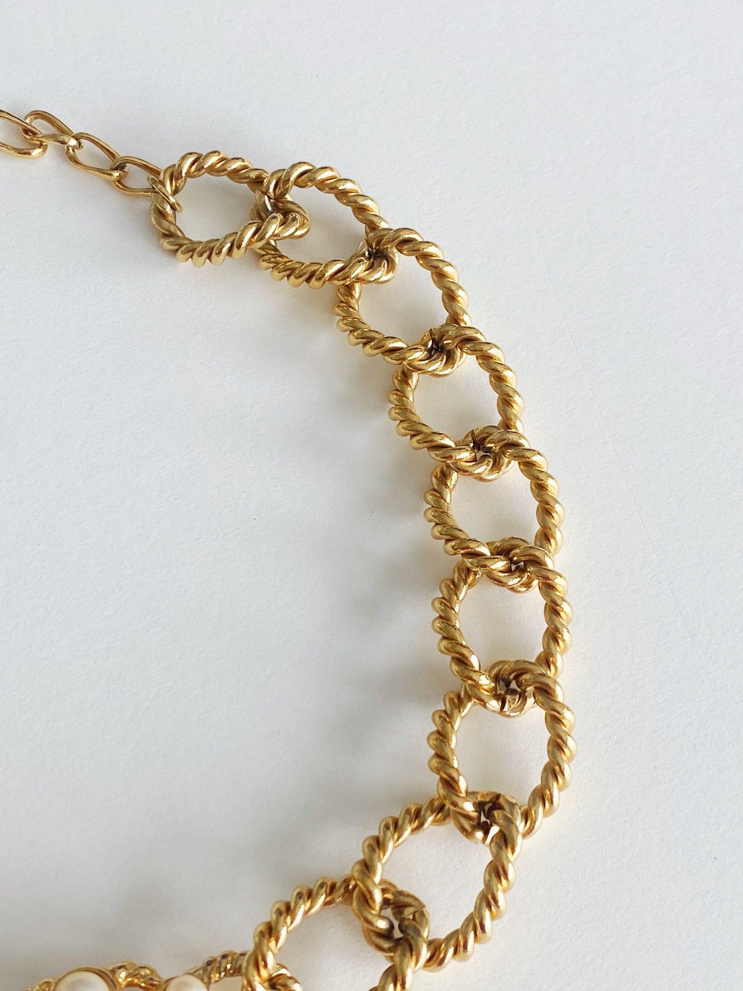 Vintage Trifari Faux Pearl Pendant Necklace with Twisted Chain Link