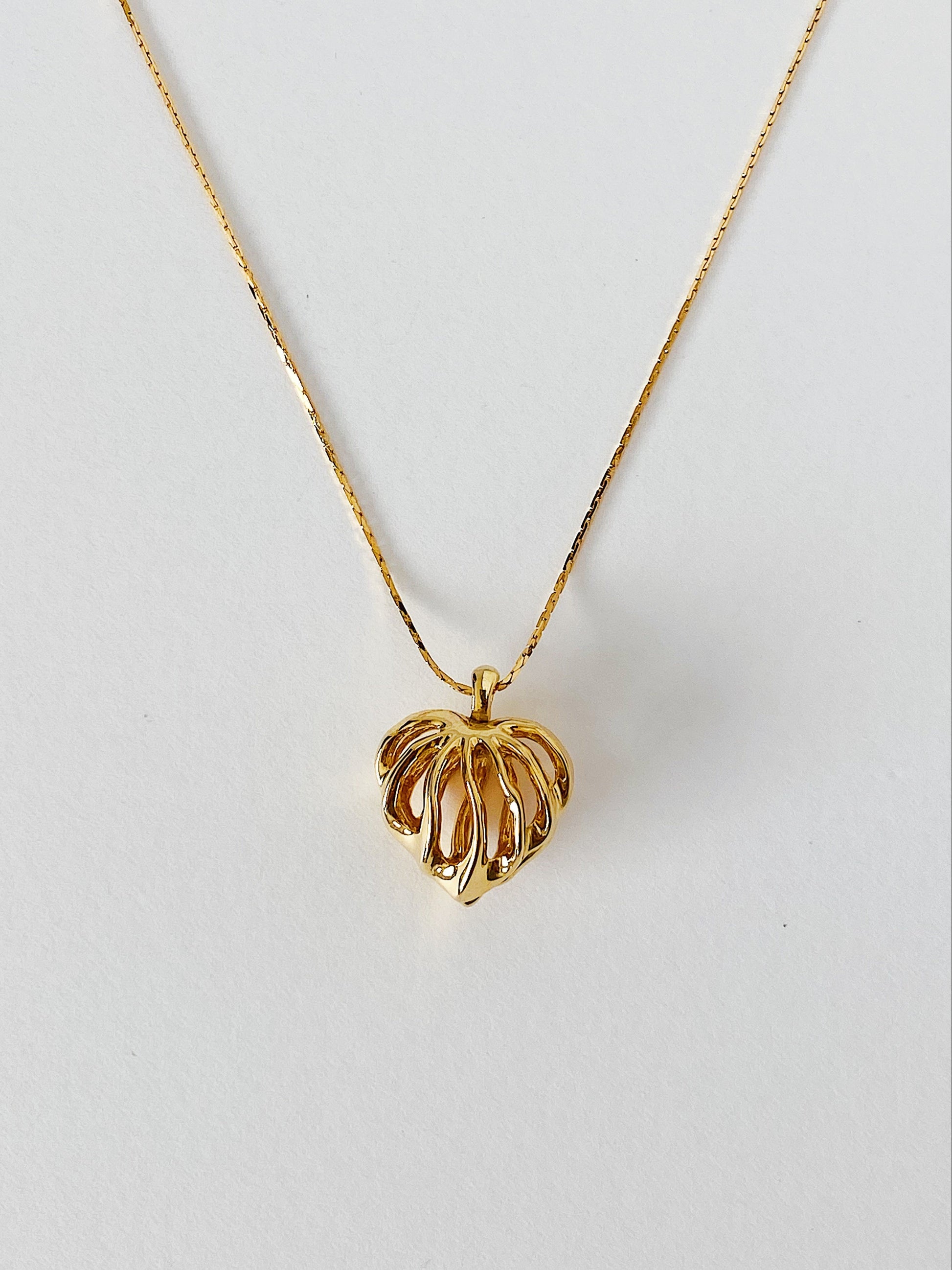 1990s vintage caged puffy heart necklace, gold-plated, romantic heart pendant, 23.5-inch chain, vintage layering necklace