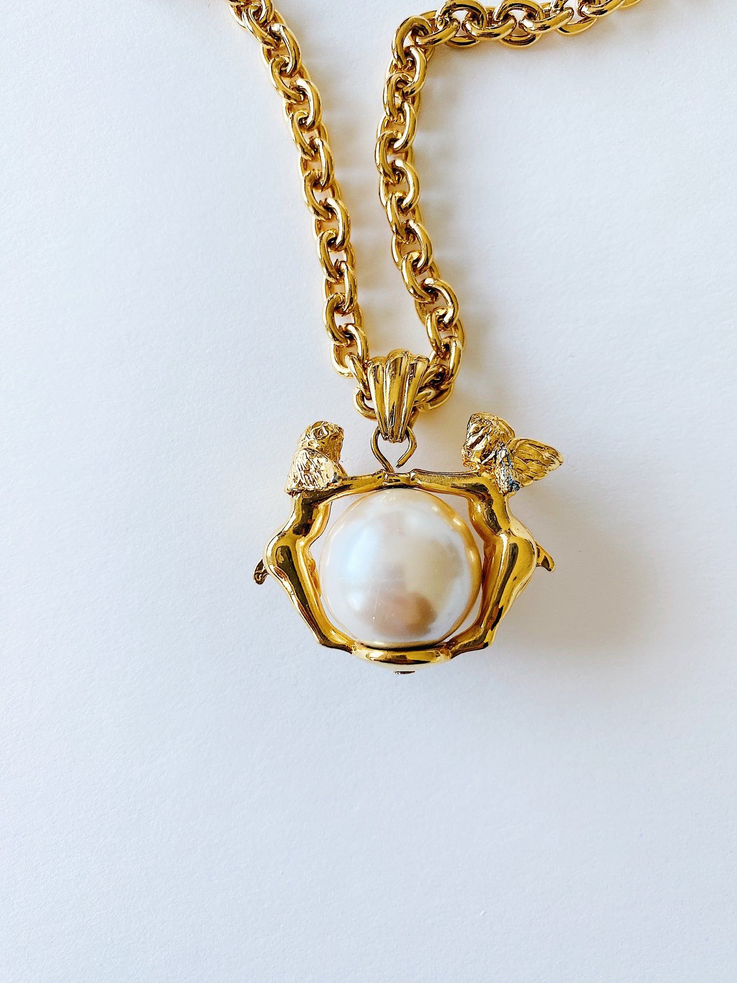 Vintage Cherub Spinning Pearl Pendant Necklace