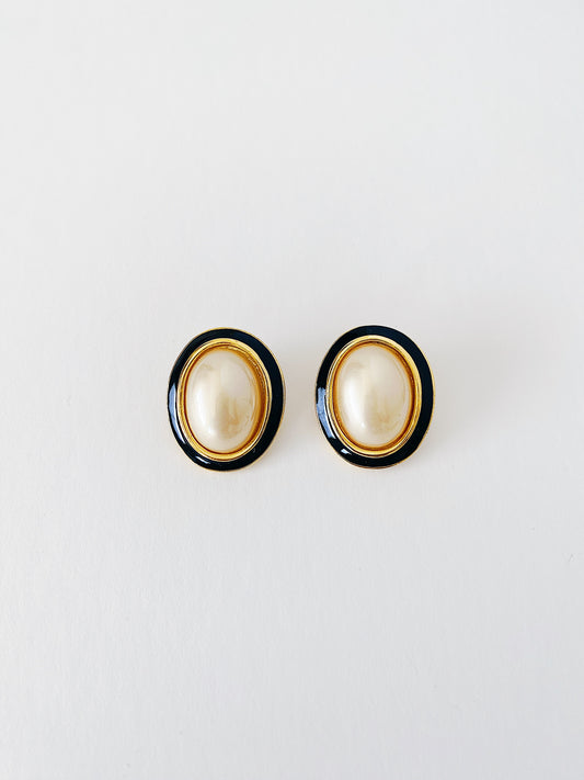 Vintage Carolee faux pearl clip-on earrings, black enamel oval frame, 1980s gold-plated mid-weight earrings